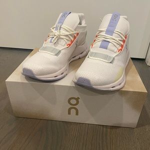 NWT On Cloudnova | White/Glacier | Size 8